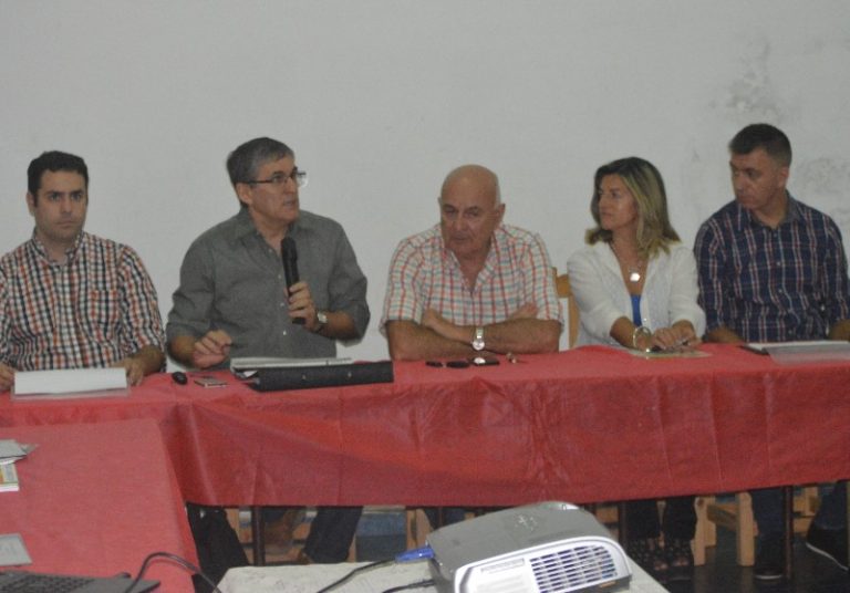 Reunión con intendentes: Franco expuso distribución de coparticipación