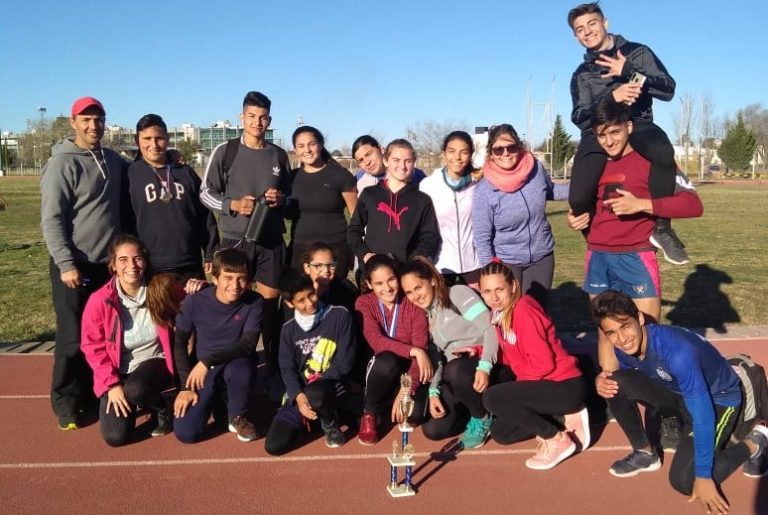 Atletismo: subcampeón categoría sub 14 de la Escuela Intendente Alvear