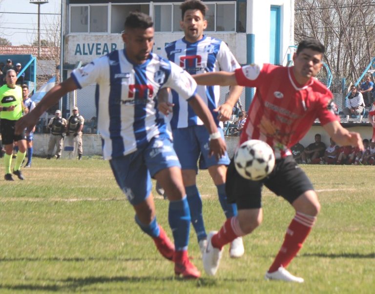 Provincial de Fútbol: derrota para los alvearenses en la tercera fecha