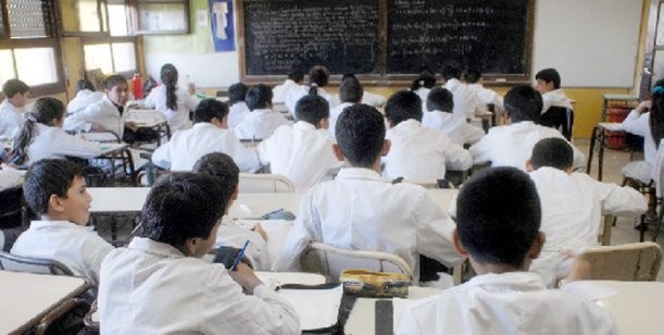 Ministerio de Educación oficializó el protocolo de actuación en las escuelas por coronavirus