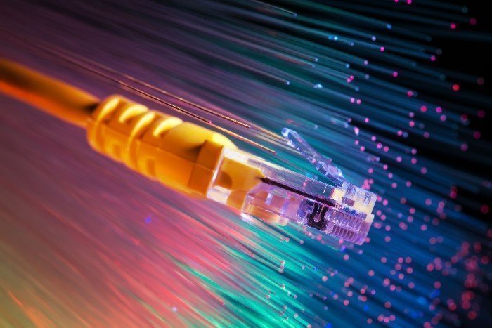 El gobierno aumentó en 10Gb el ancho de banda de la fibra óptica