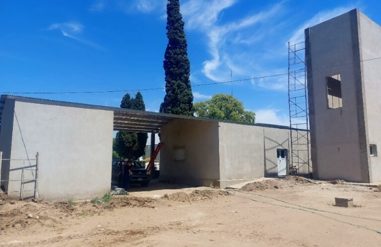 Progresan los trabajos de ampliación del Hospital de Intendente Alvear