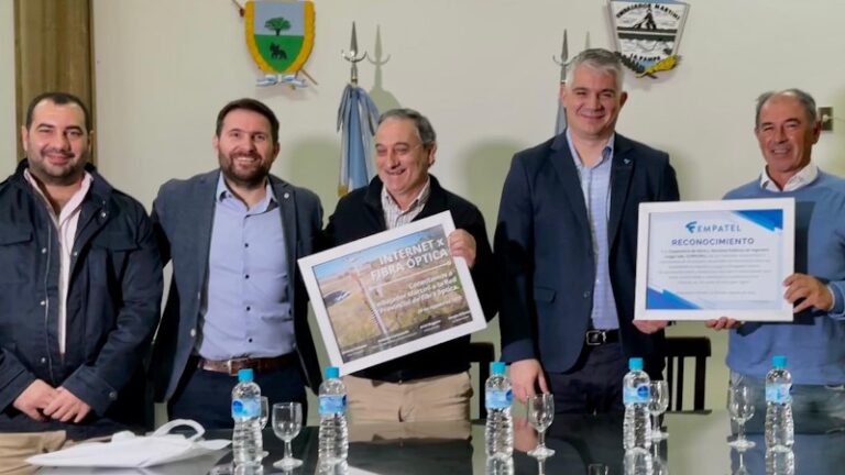 Embajador Martini ya forma parte de la red provincial de fibra óptica