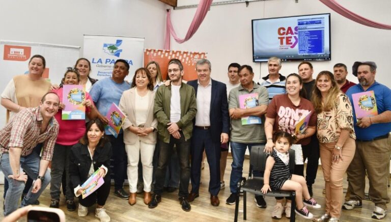 Apoyo provincial a los y las emprendedores castenses: créditos para impulsar proyectos