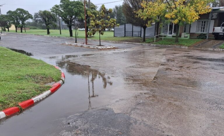 El hormigón se impone al agua en Ingeniero Luiggi